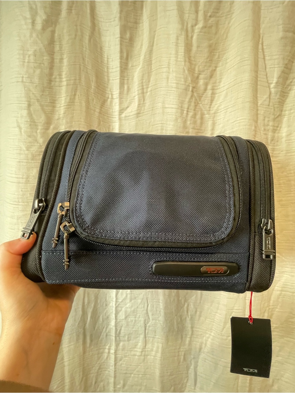 Tumi Navy Blue Men's hanging Toiletry Bag - Travel Dopp Kit